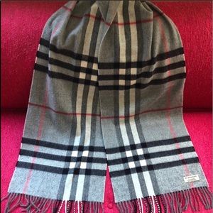 Authentic BURBERRY Cashmere Scarf🌸